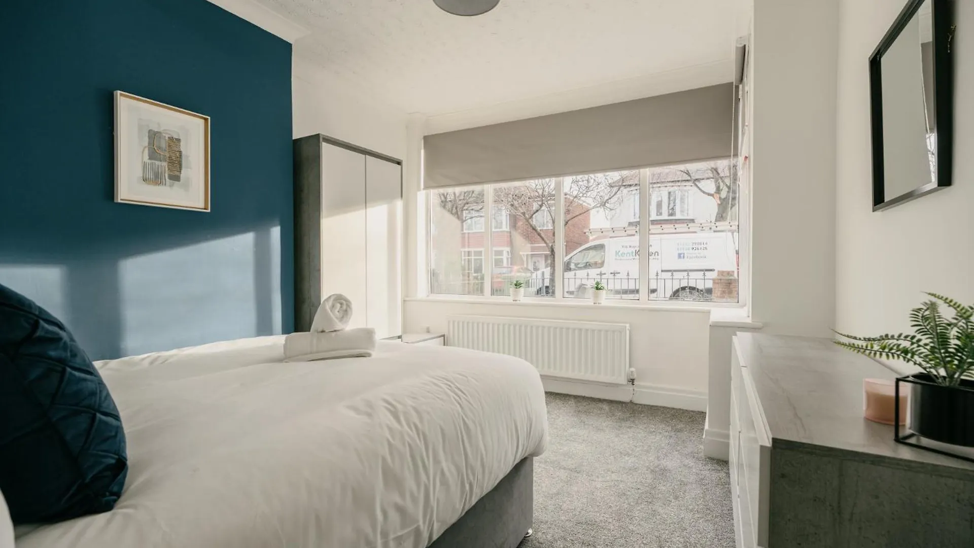 Canterbury House By Horizon Stays Redcar 0*,